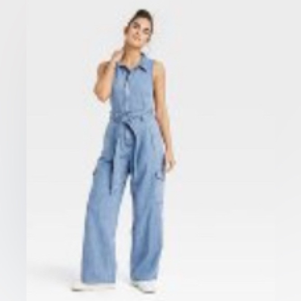 Women's Denim Cargo Jumpsuit Universal
Thread Medium Wash 16